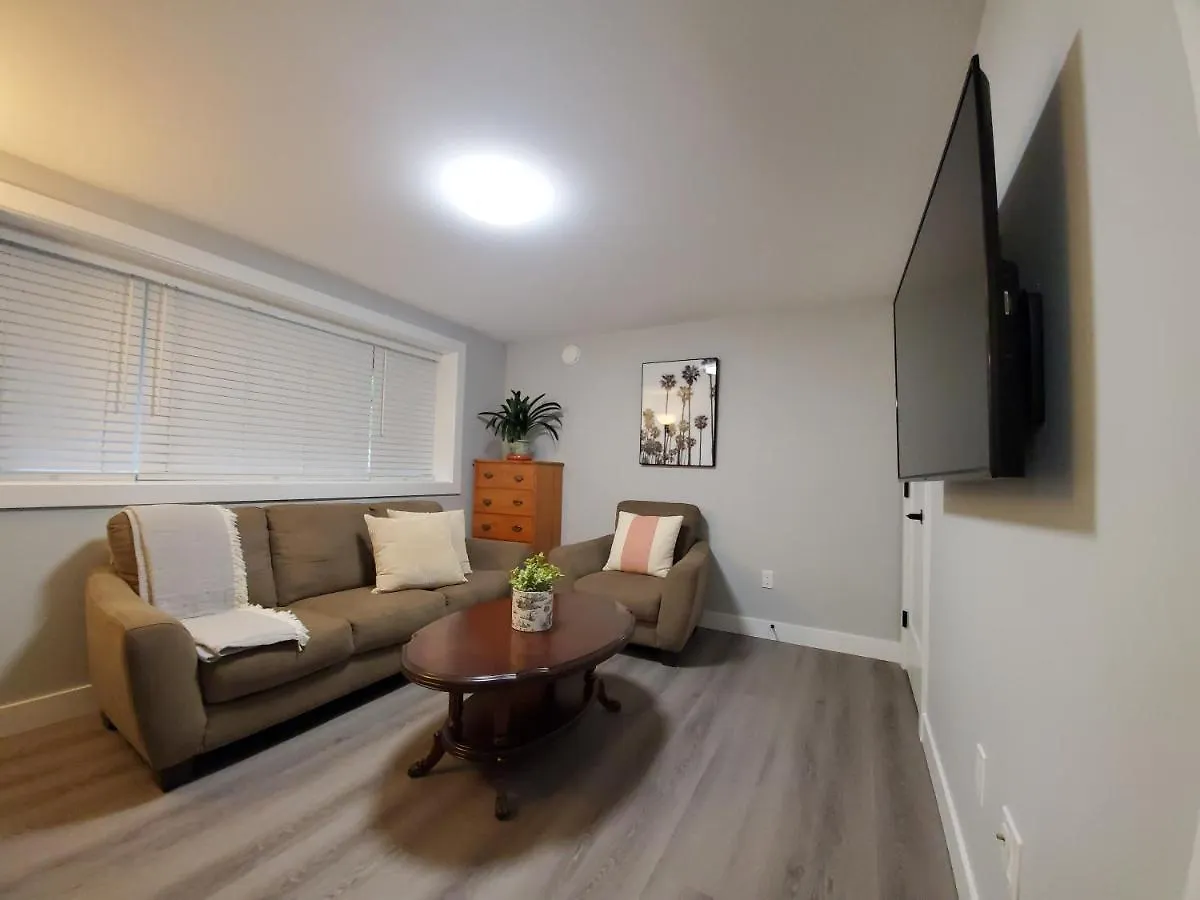 Contemporary Suite With Free-Parking Victoria